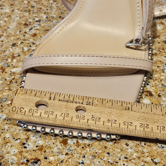 Elegant Nude Stiletto Heels - Picture 8 of 11